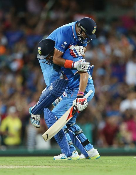 युवराज सिंह और सुरेश रैना ने आखिरी ओवर में बनाए 19 रन