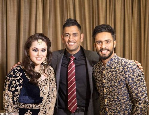 MS Dhoni surprised Mandeep Singh by attending the Punjab batsman's wedding Enter caption