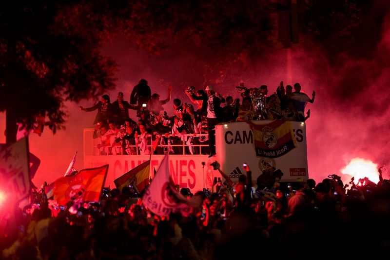 Real Madrid&#039;s victory parades are attended by thousands of fans