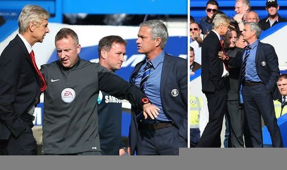 Wenger and Mourinho&#039;s push and shove at Stamford Bridge in 2015