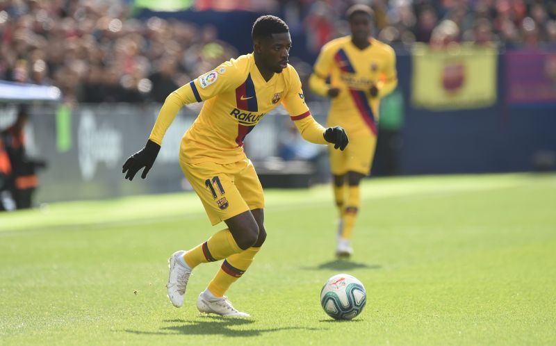 Dembele dribbling with the ball against Leganes