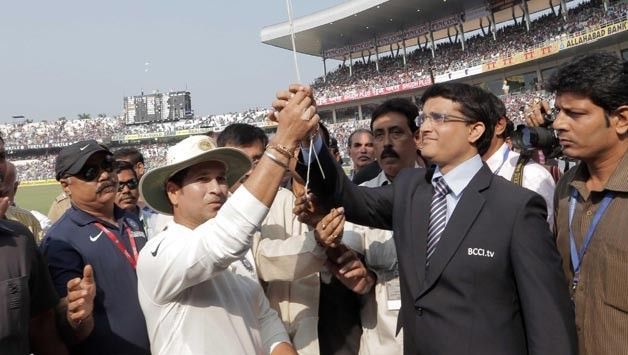 Sourav Ganguly and Sachin Tendulkar were seen sharing a light moment during the latter&rsquo;s 199th&nbsp;Test