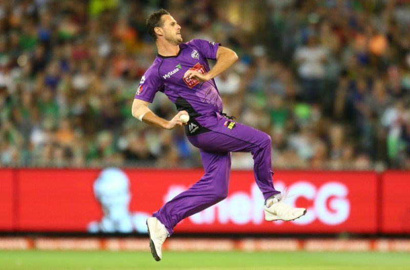 Shaun Tait leans back (image 2.0)