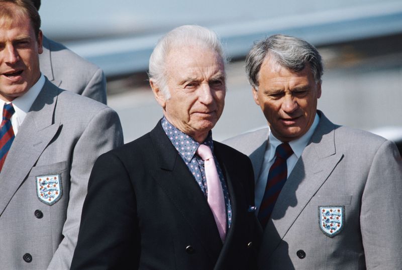 Stanley Matthews and Bobby Robson at the 1990 FIFA World Cup