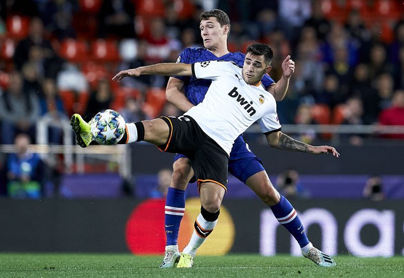 Maxi Gómez for Valencia in the UEFA Champions League