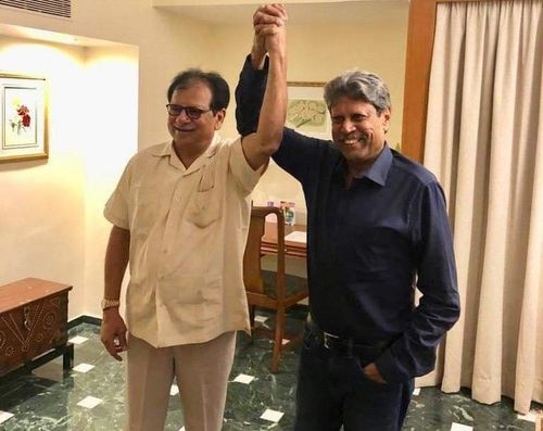 Karsan Ghavri (left) with Kapil Dev.