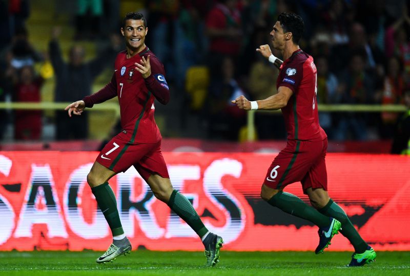 Fonte and Cristiano Ronaldo playing for Portugal
