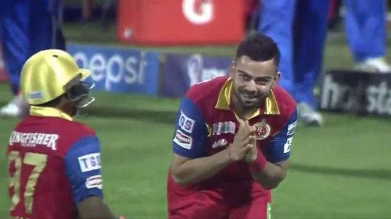 Virat Kohli bows down to Sarfaraz Khan after his quickfire knock