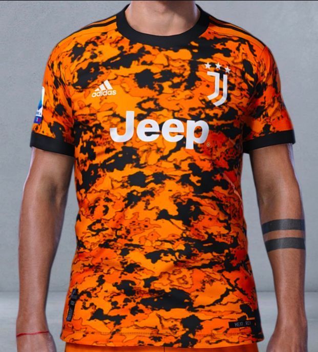 A rendition of Juve's third kit on PES Enter caption