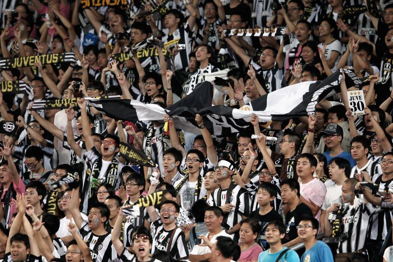 Juventus fans have historically looked down upon the people of Naples and its football club. Hailing from the affluent city of Turin in north Italy, Neapolitans have always received insults from the Bianconeri supporters.