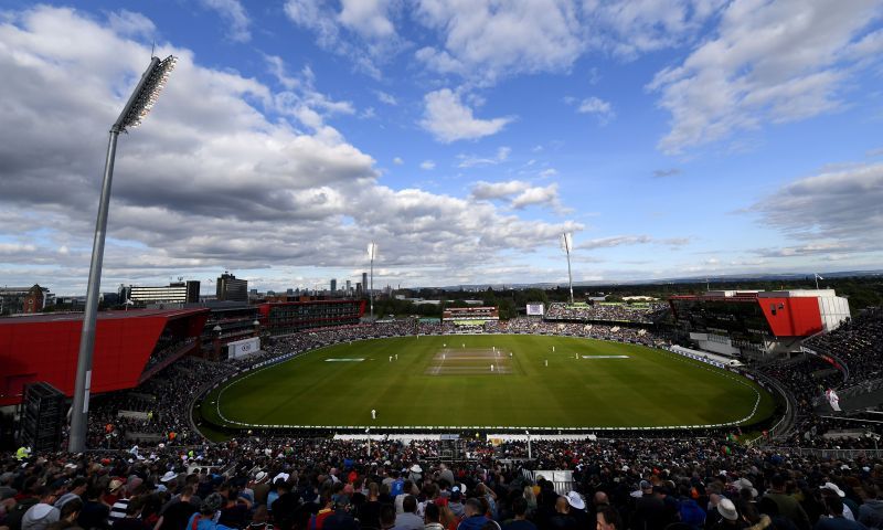Australia defeated England by 185 runs in the last Test match at Old Trafford, Manchester