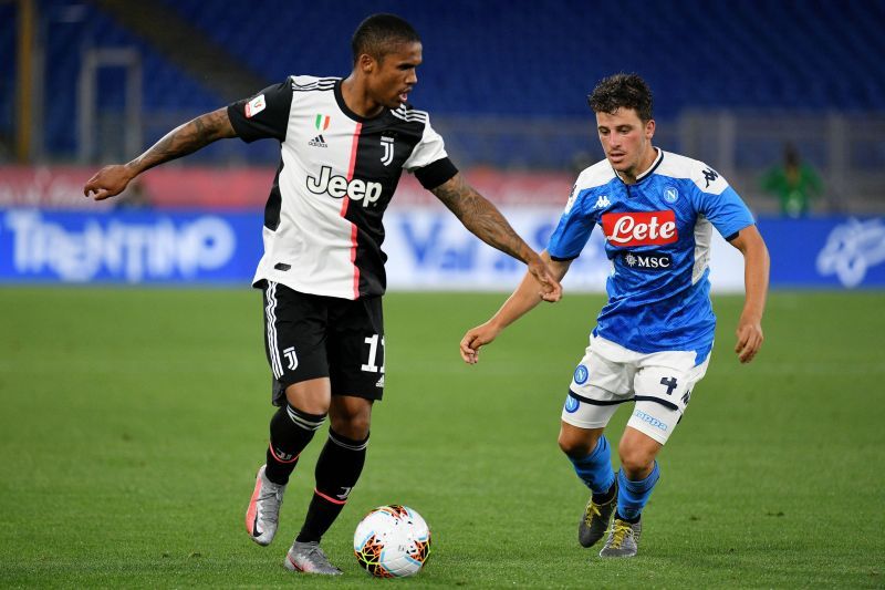 Douglas Costa in action against Napoli