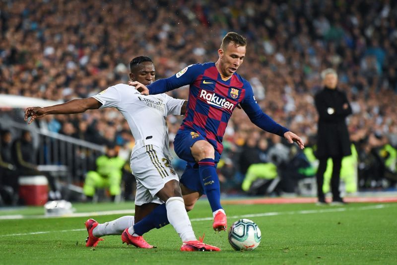 Arthur in action for Barcelona in the El Clasico