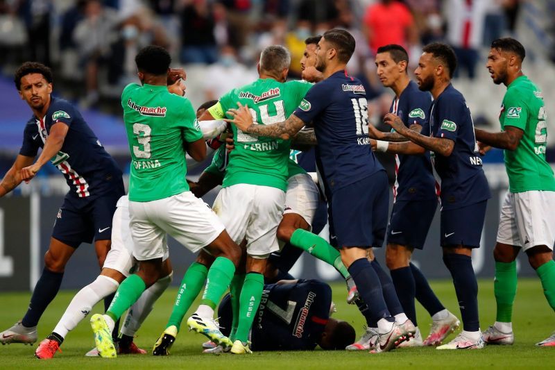 St-Ettiene were reduced to 10 men after Perin&#039;s horror tackle