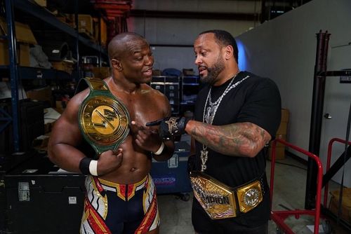 Shelton Benjamin has new friends on RAW