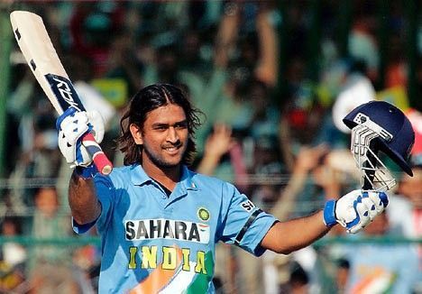 MS Dhoni had flowing long locks in the initial stages of his career