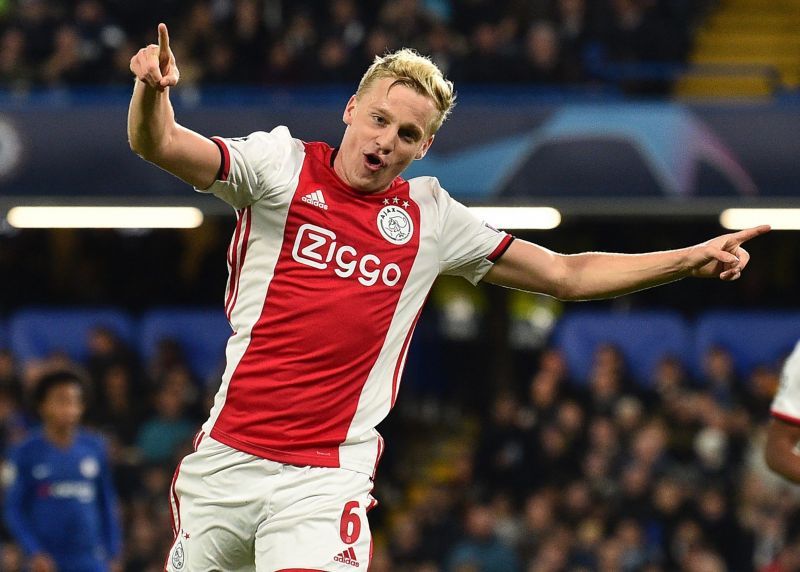 Real Madrid target van de Beek celebrates against EPL side Chelsea in the UCL