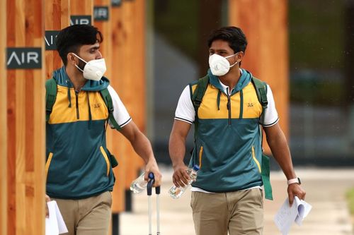 Pakistan Test Team Arrives in England