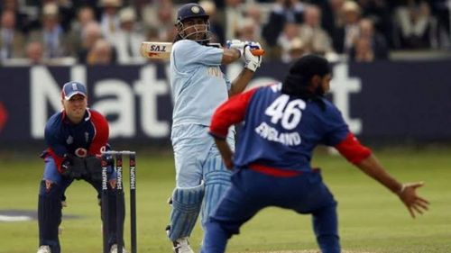 MS Dhoni facing Monty Panesar on India's tour of England in 2007 (Image Credits: FirstSportz)