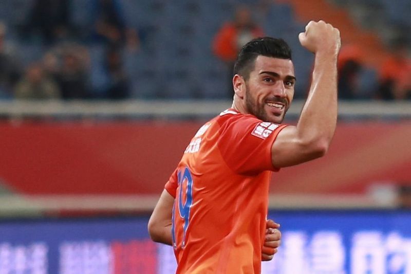 Graziano Pelle will hope to continue his scoring run when Shandong welcome Dalian Pro