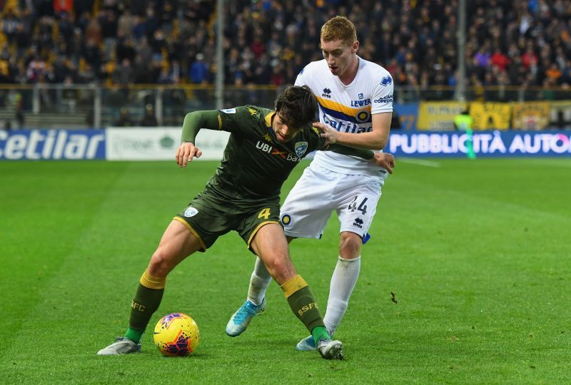 Sandro Tonali of Brescia Calcio competes for the ball.&nbsp;