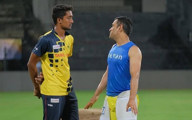 Sai Kishore (L) along with MS Dhoni.