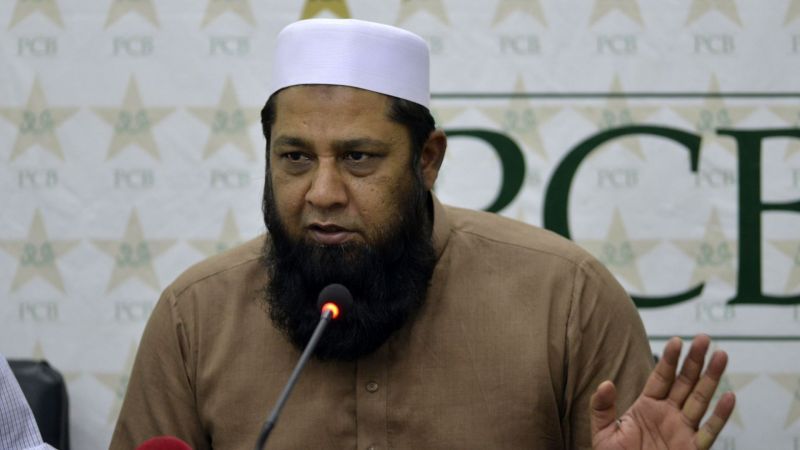 Inzamam-ul-Haq attending a press conference (courtesy ESPN)