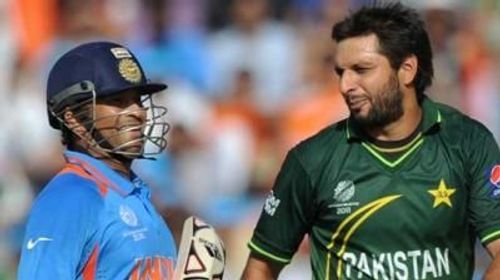 Sachin Tendulkar and Shahid Afridi (Image credits: Asian Age)