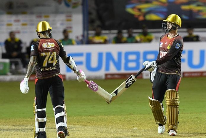 Narine(L) and Munro stitched a match-winning partnership in the CPL