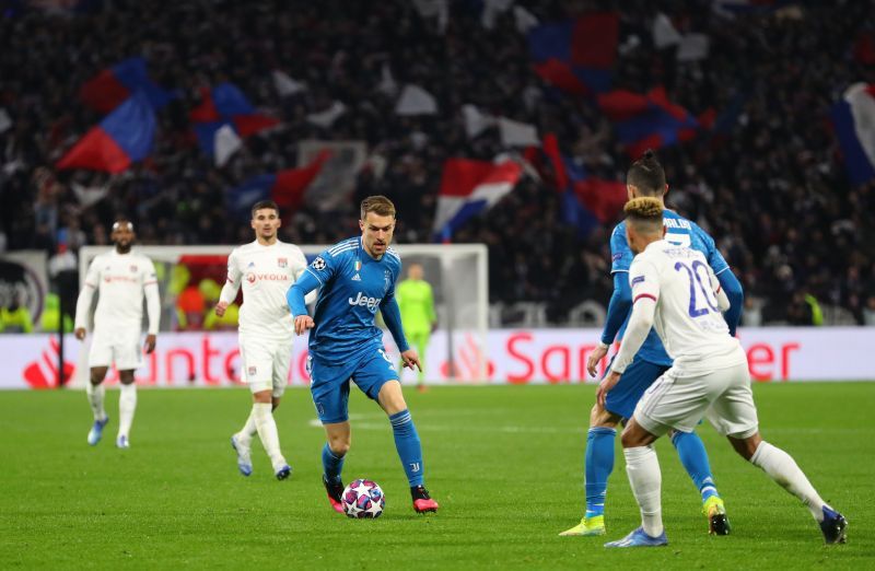 Olympique Lyon v Juventus - UEFA Champions League Round of 16: First Leg