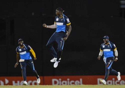 Jason Holder (C) will look to lead his side to another CPL victory