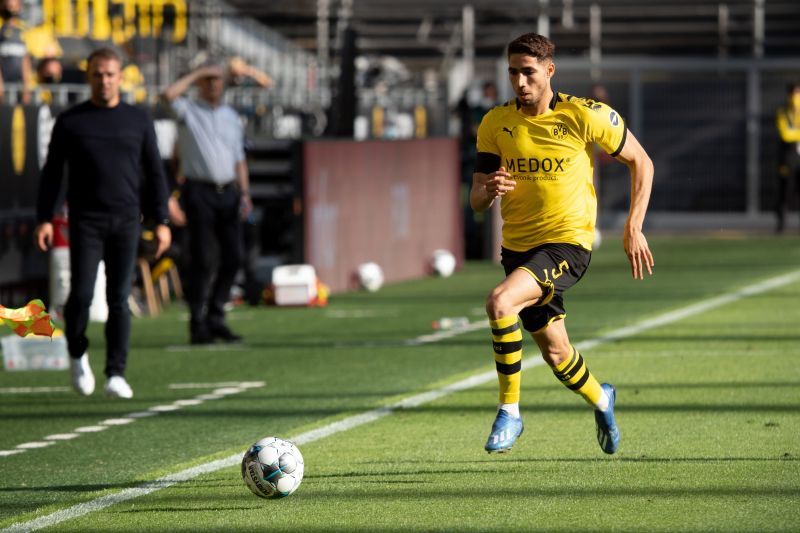 Achraf Hakimi in action for Borussia Dortmund