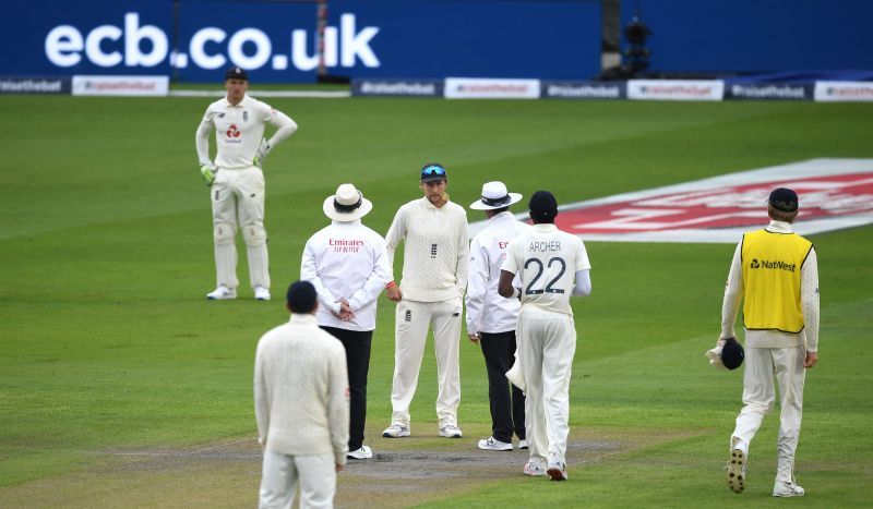England v Pakistan: Day 1 - First Test 