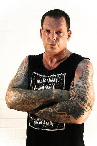 Vampiro without makeup (source: Myspace)