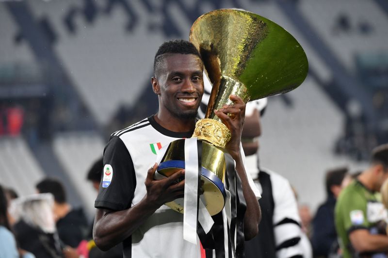 Matuidi poses with the trophy during Juventus&#039; Serie A title celebrations