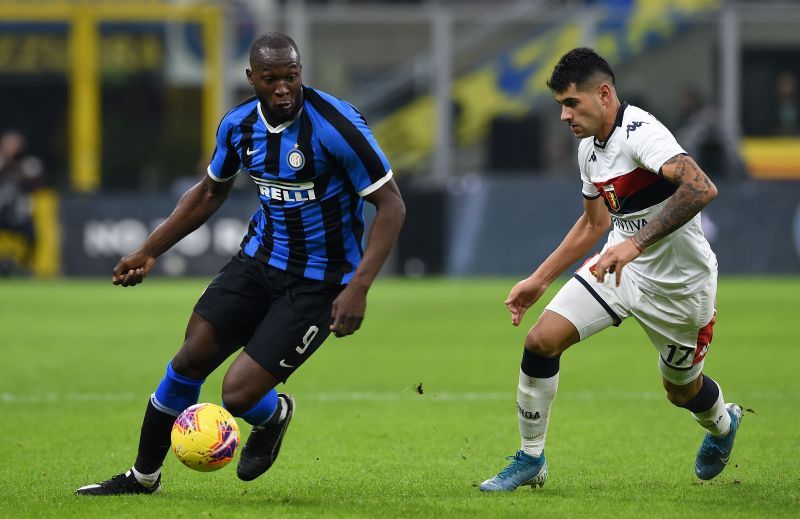 Romelu Lukaku (left) and Cristian Romero (right)