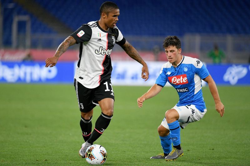 Douglas Costa in action