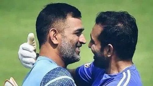 Robin Uthappa (R) and MS Dhoni (L)