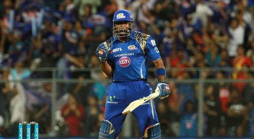 Kieron Pollard helping Mumbai soar to another massive total [PC: IPLt20.com]