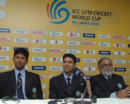 Ravikant Shukla (centre) could never made it big in the cricket world.