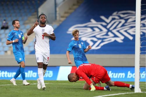 England defeated Iceland 0-1, thanks to Raheem Sterling's late penalty