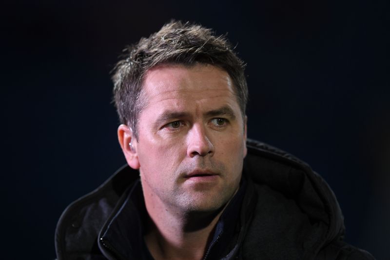 Michael Owen has tipped Manchester United to record a narrow victory this weekend