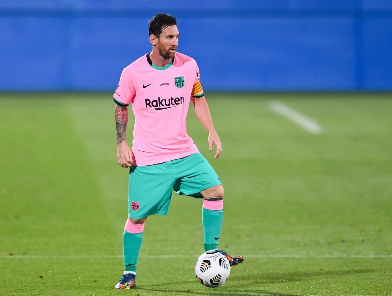 Leo Messi sports Barcelona&#039;s new alternative kit in a pre-season friendly