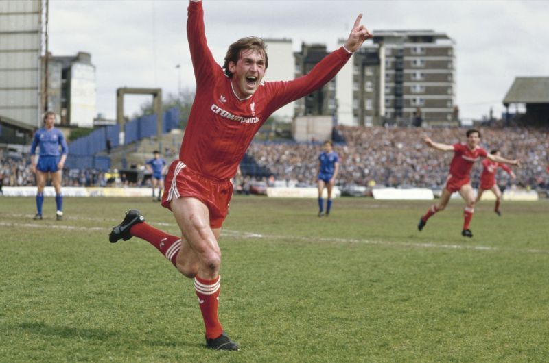 Kenny Dalglish celebrates as Liverpool win the 1986 First Divison Title v Chelsea