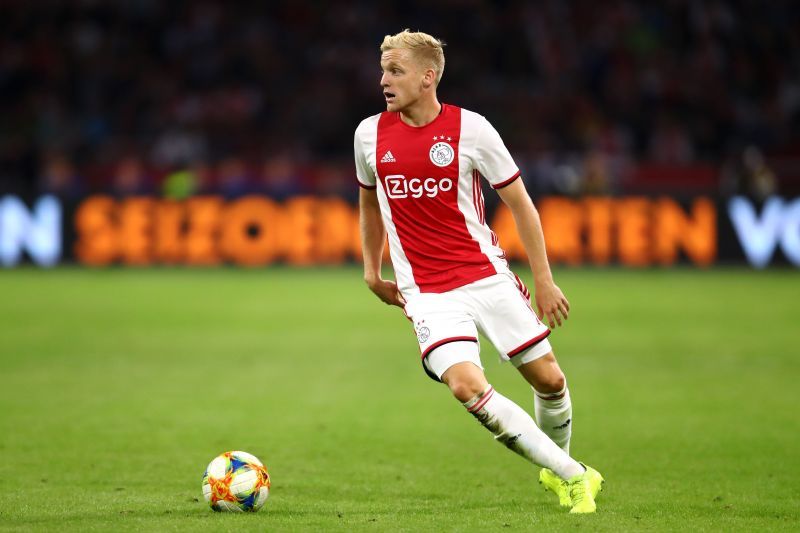 Donny van de Beek is set to complete his move to Manchester United this week