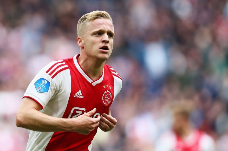 AFC Ajax star Van de Beek became United&#039;s first summer signing