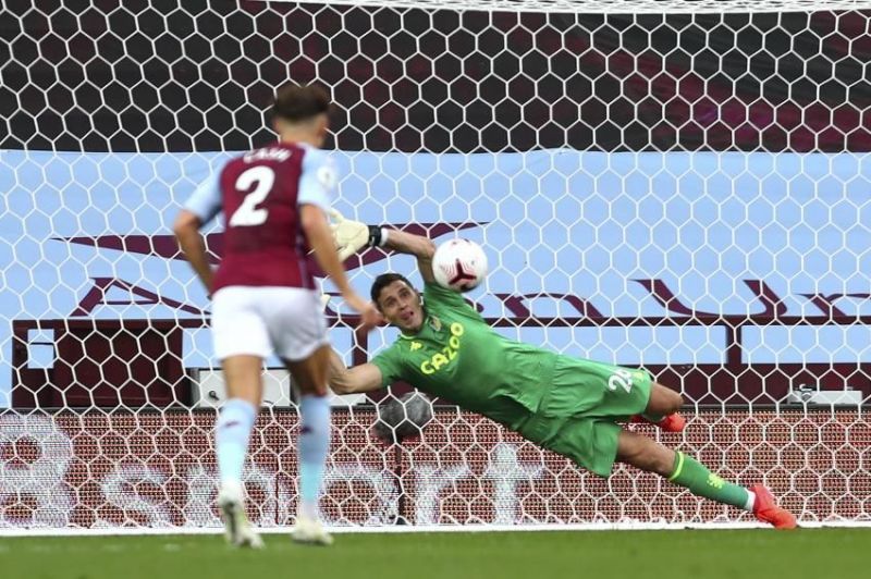 Emi Martinez saved John Lundstram&#039;s penalty.