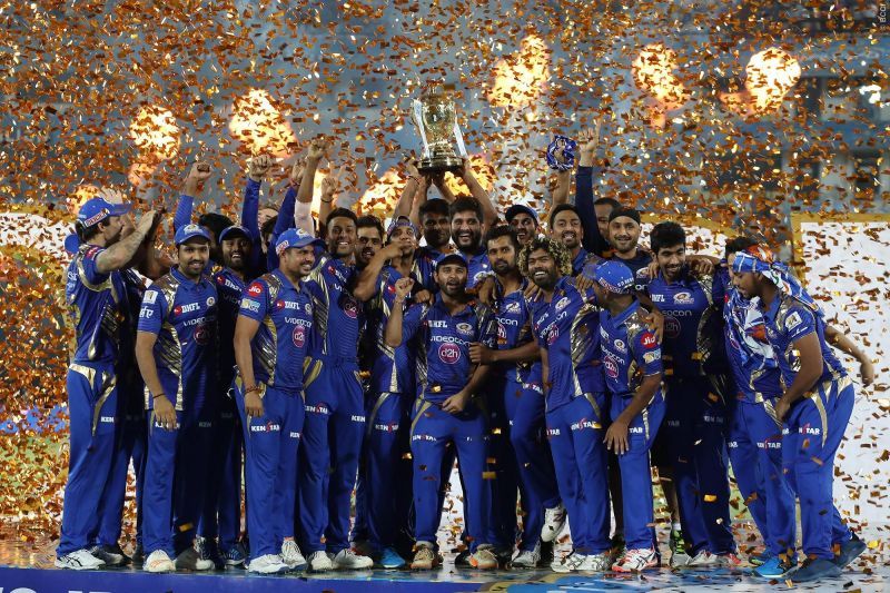 Mumbai Indians lift their 3rd IPL trophy(picture courtesy: BCCI/iplt20.com)