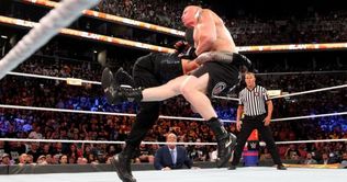 WWE के 4 सबसे बड़े Superstars जिन्होंने Roman Reigns के स्पीयर पर किकआउट किया है