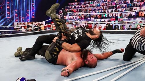 Roman Reigns pinned Strowman to become the Universal Champion at Payback